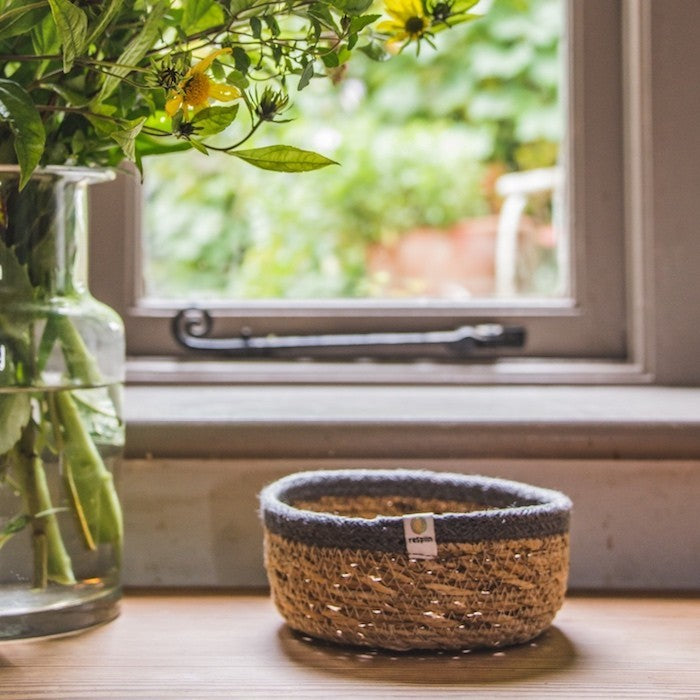 respiin Shallow Seagrass & Jute Basket - Natural/Grey - Small