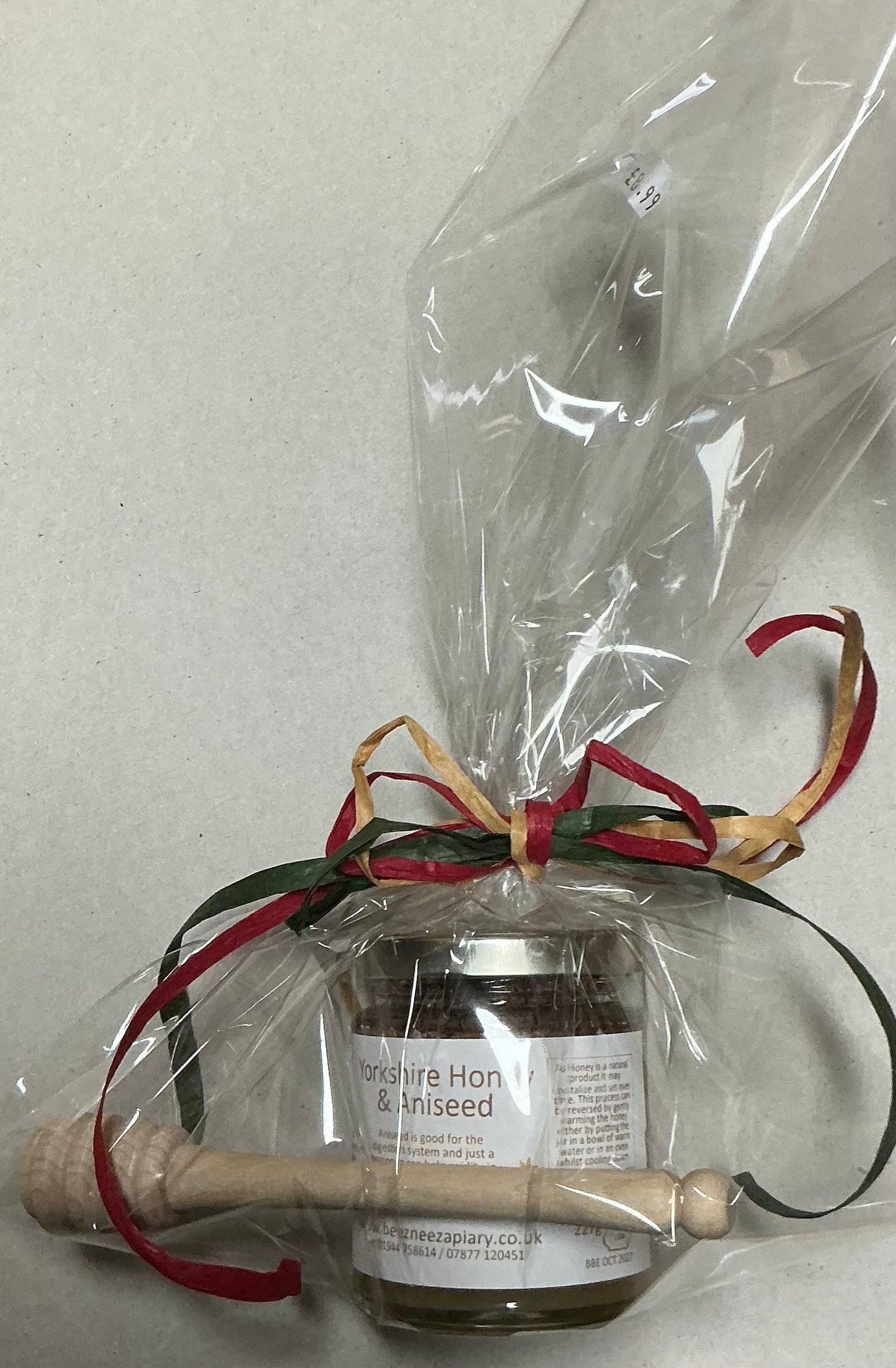 Yorkshire Honey with Aniseed with honey dipper