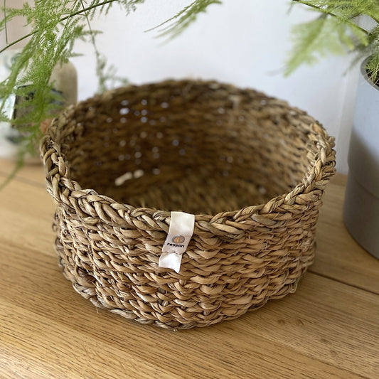 reSpiin Woven Seagrass Basket (Medium)